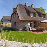 Reetdachhaus Strandhus Reetdachhaus Strandhus 1 Casa vacanze